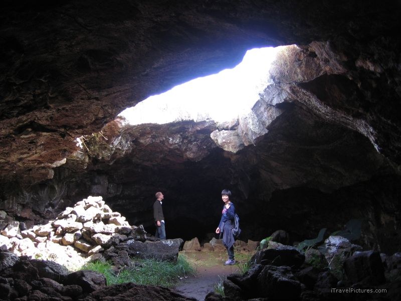 Ana Te Pahu lava tubes cave